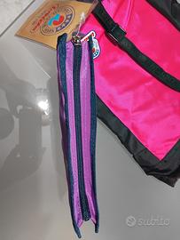 Zaino e astuccio Invicta nuovi, mai usati.