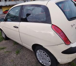 Lancia Ypsilon solo 100000 Kilometri 