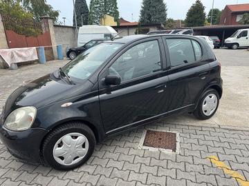 Toyota Yaris 1.0i 16V cat neopatentati 120000km
