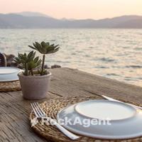 RISTORANTE PIZZERIA CON PISCINA E SPIAGGIA PRIVATA