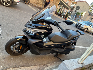 Voge Sr4 Max nuovissimo