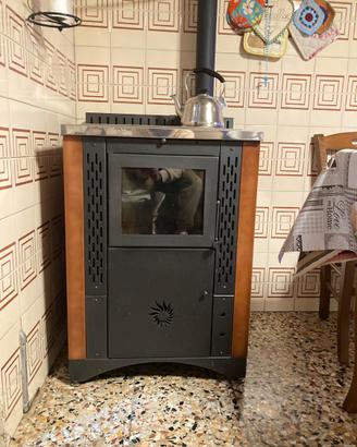 Stufa pellet con piano cottura