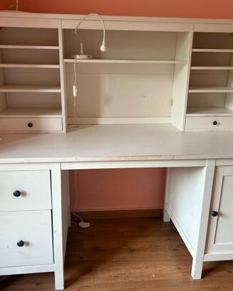 Scrivania colore bianco