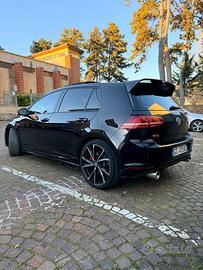 Volkswagen Golf 7 GTI 2.0 TSI DSG