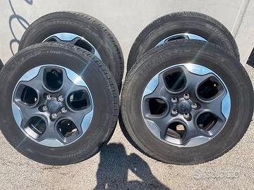 Cerchi e gomme Jeep Renegade 215/65/16