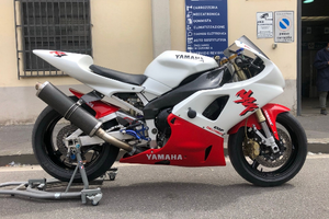 Yamaha r1/anno 99