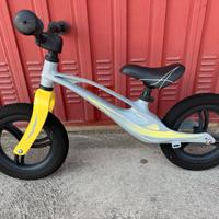 Bicicletta bambini Lionelo Bart in magnesio