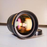 Samyang 85mm F1.4 attacco EF Canon
