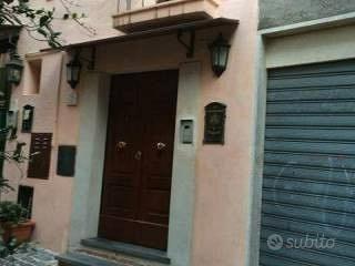 Casa a Capranica (Vt) con ingresso indipendente