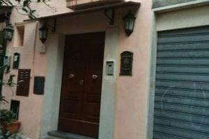 Casa a Capranica (Vt) con ingresso indipendente