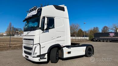 Volvo FH 500 XL I-Save, anno 2023, km 316.000, TV,