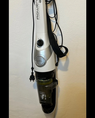 Rowenta RH8147WA Powerline Extreme Cyclonic Scopa