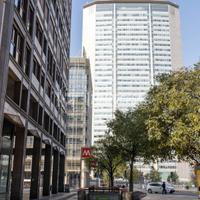 LOCALE COMMERCIALE IN POSIZIONE STRATEGICA