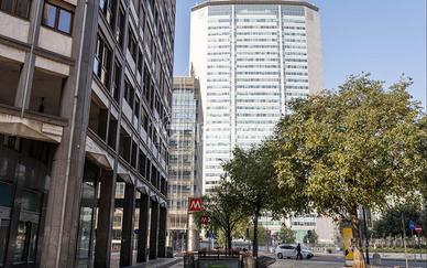 LOCALE COMMERCIALE IN POSIZIONE STRATEGICA