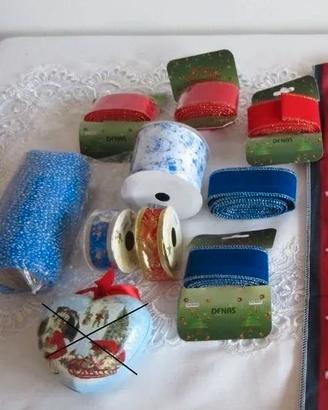 Nastri vari colori. Decorazioni Natalizie