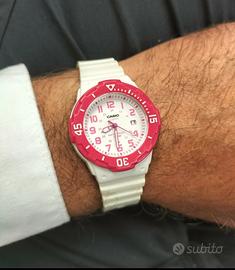 Casio LRW 200H Rosa fucsia e bianco Whater Resist