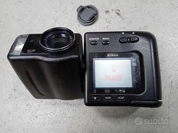 macchina fotografica nikon coolpix  950