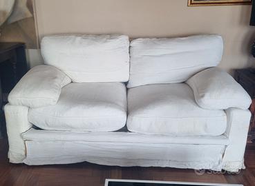 Divano a due posti con letto ad una piazza e mezza