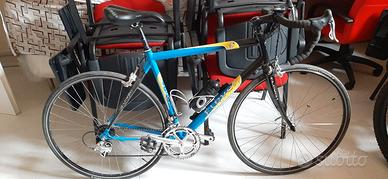 Bici da Corsa ELEVEN Alluminio e Carbonio 