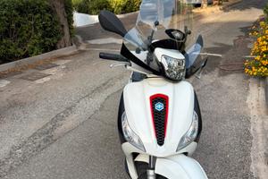 Piaggio Medley 125s