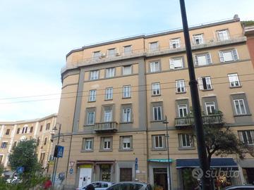 Cagliari centro Via Dante Luminoso Piano alto