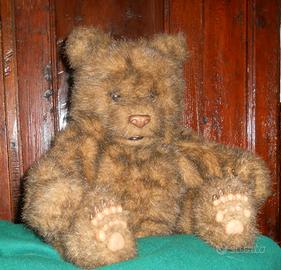 Orso di peluche interattivo Tiger del 2004.