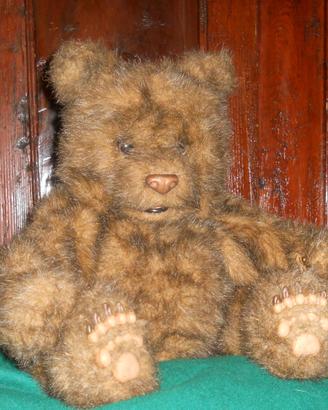 Orso di peluche interattivo Tiger del 2004.