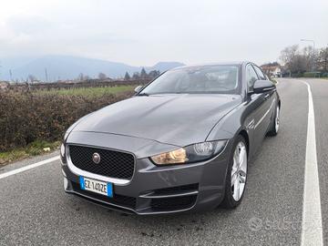 JAGUAR XE 2,0 180CV- AUTOMATICA-EURO 6- MOTORE NUO