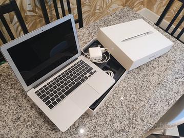 Macbook air 2013 rotto, per pezzi di ricambio