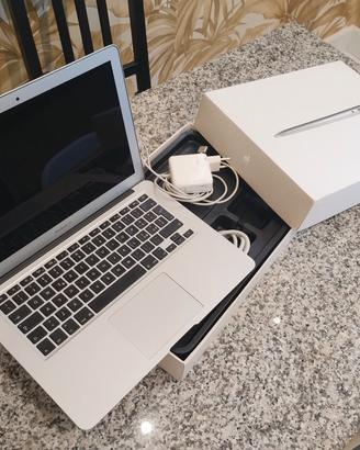 Macbook air 2013 rotto, per pezzi di ricambio