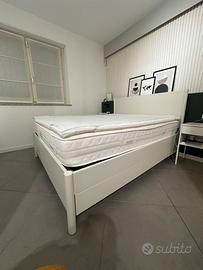 Letto ikea matrimoniale con cassetti e doghe