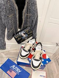 Sneakers AUTRY nere e bianche, taglia 39