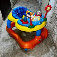 Girello per bambini con giochi