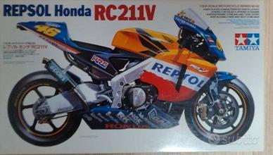 1/12 Tamiya RC211V 2002