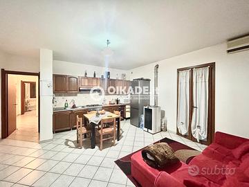 Capoterra - Ampio trilocale con balconata