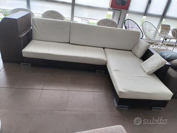 Ribasso - divano penisola con struttura in bamboo