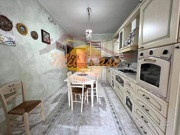 Elegante attico scala greca rif. 2252