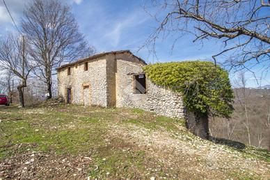 RUSTICO A LONGONE SABINO