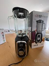 Frullatore con bicchieri in vetro