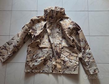 Giacca e pantalone desertico.