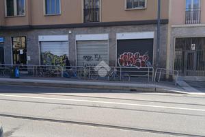 NEGOZIO A MILANO