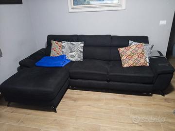 divano con allungabile con  chaise longue