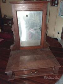 Specchiera antica di fine '800 in legno e ottone