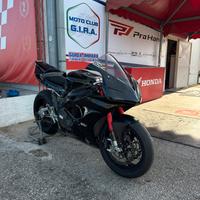 Honda CBR 1000 2006 sbk