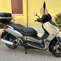 Yamaha Xmax