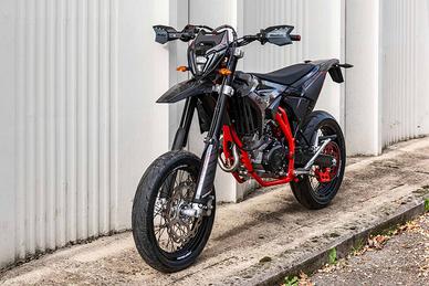 Beta RR 125 4T motard R Black nuova