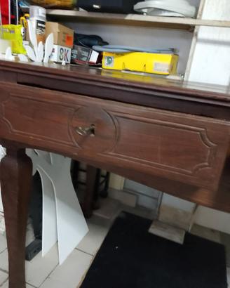 Tavolo fratino inizio '900