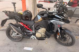 Ducati multistrada V4 s