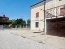 casa-rustica-con-ampio-scoperto