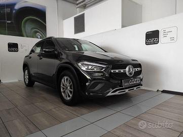 MERCEDES-BENZ GLA (H247) - GLA 200 Automa